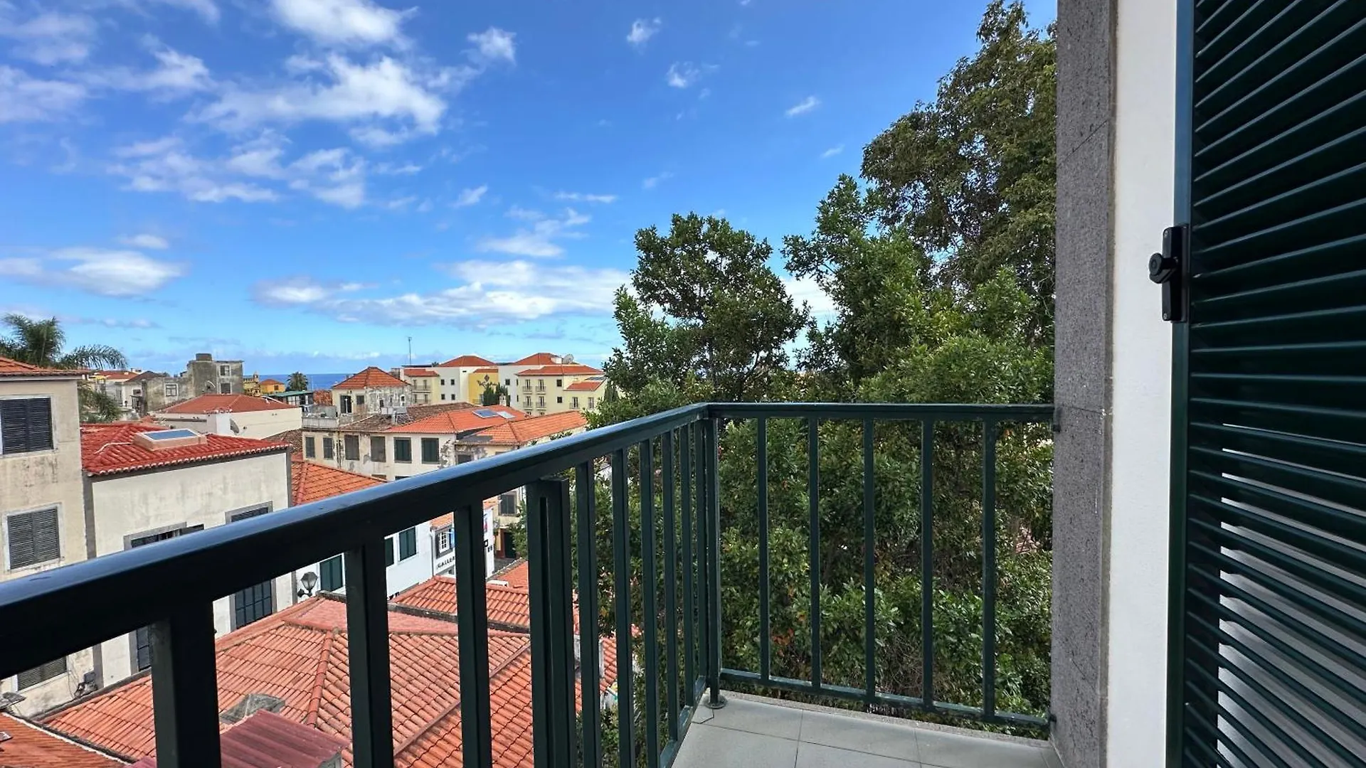 Apartment Center Funchal - Rooms For Rent Portugal